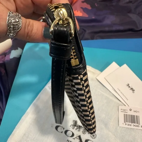 NWT COACH SINGLE CORNER ZIP WRISTLET MILK/BLACK LEGACY JACQUARD 13311 - Picture 8 of 15